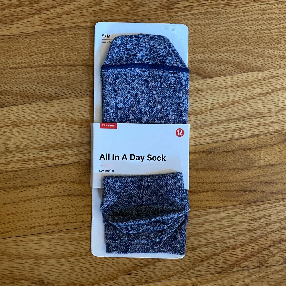 Lululemon NWT All In A Day Sock